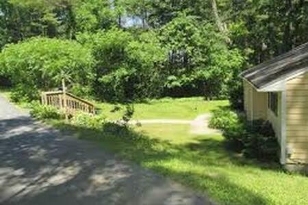 Lake George Family Vacation Home ภายนอก รูปภาพ